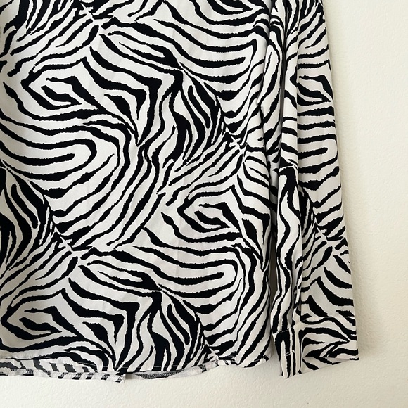 Zebra Button Down Dress - Picture 9 of 10